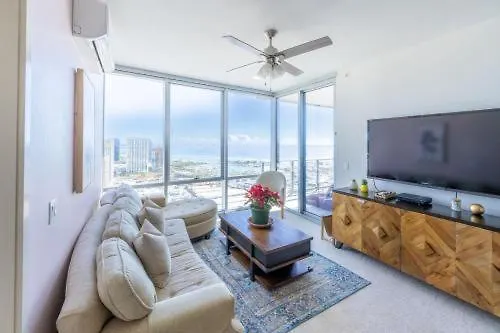 Luxury Oasis Residence Honolulu USA