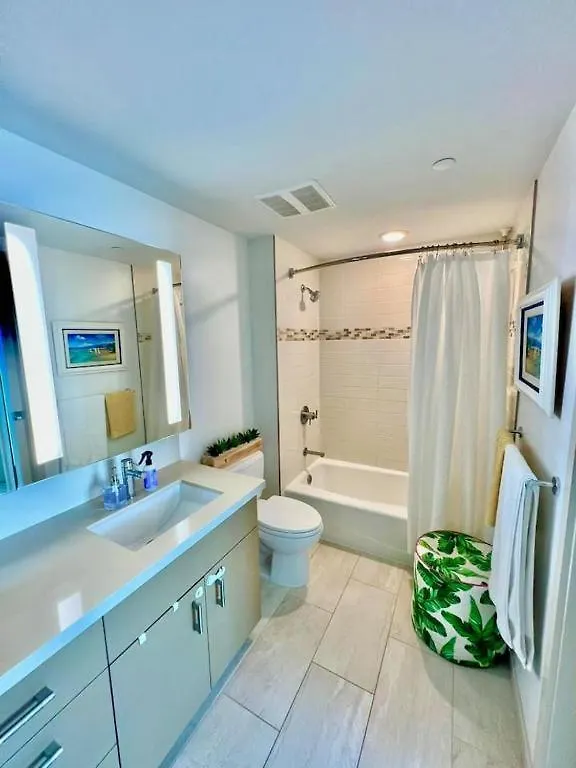 Luxury Oasis Residence Honolulu